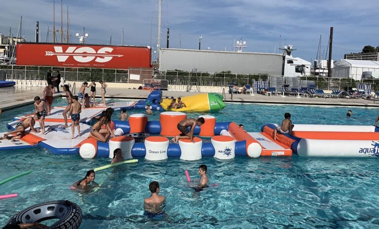 Structure gonflable aquatique
